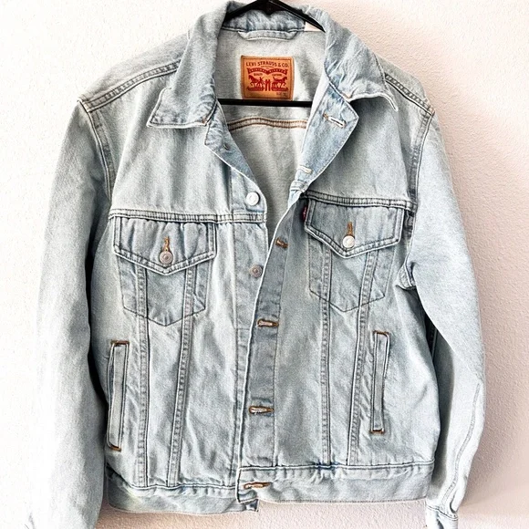 Levi's Light Blue Denim Jean Jacket Women's XL Excellent EUC - Picture 1 of 8